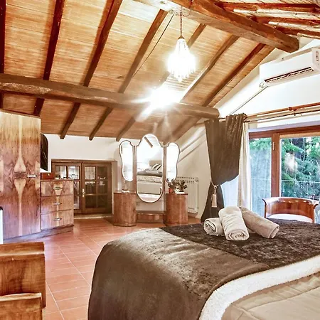 Villa Umbria Luxury Pool&olivetrees Penna in Teverina